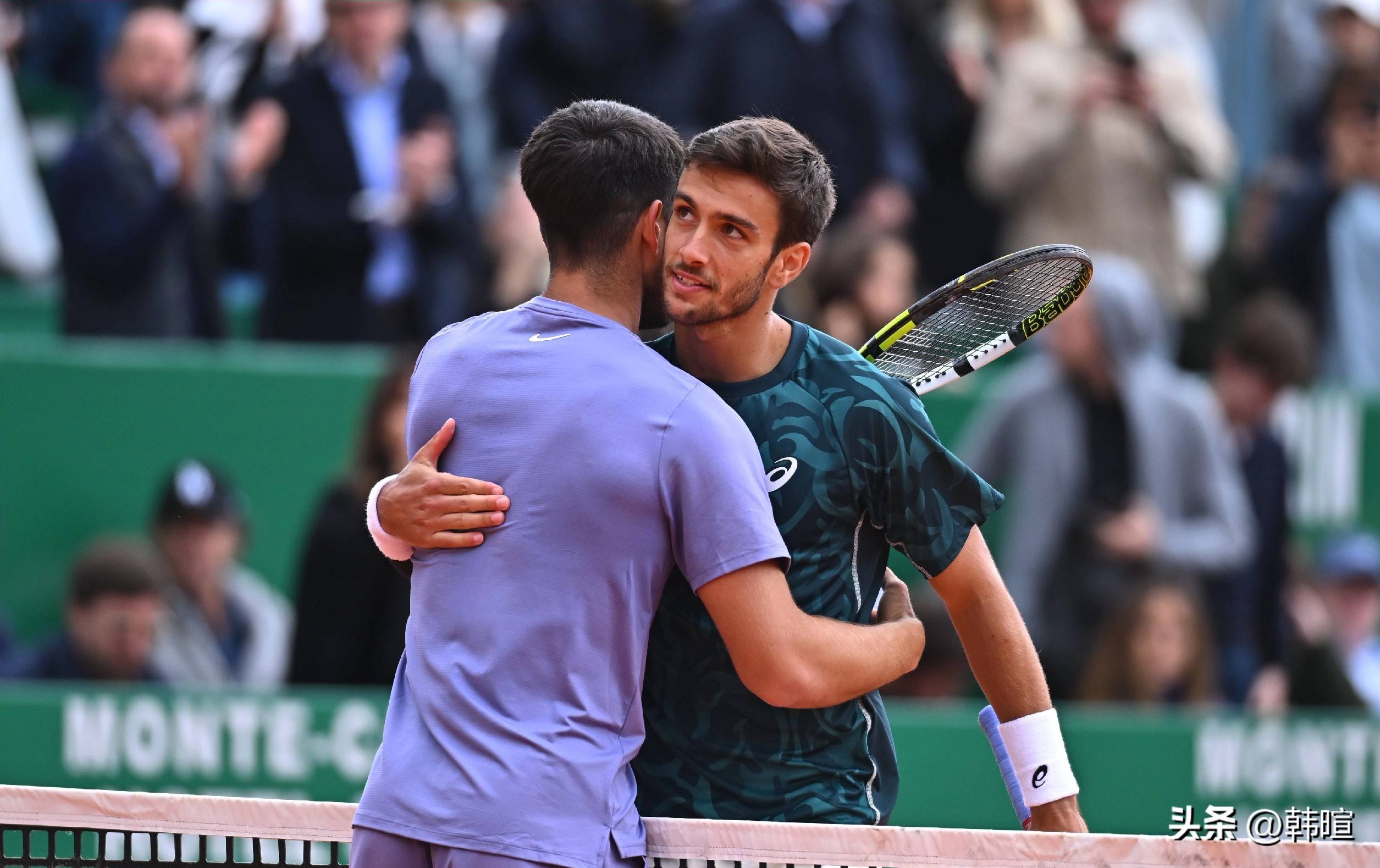 拉沃尔杯险胜年终总决赛,阿尔卡拉斯点燃赛场 拉沃尔杯险胜年终总决赛,阿尔卡拉斯点燃赛场